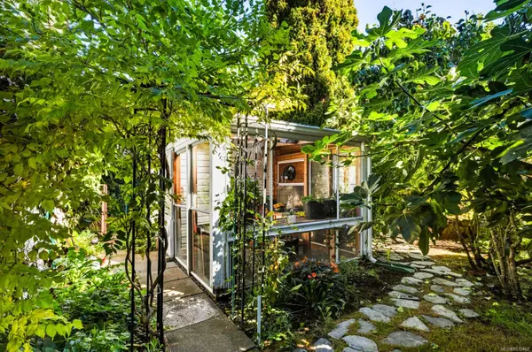 Duncan, BC V9L 5K5,1927 Tzouhalem Rd #12