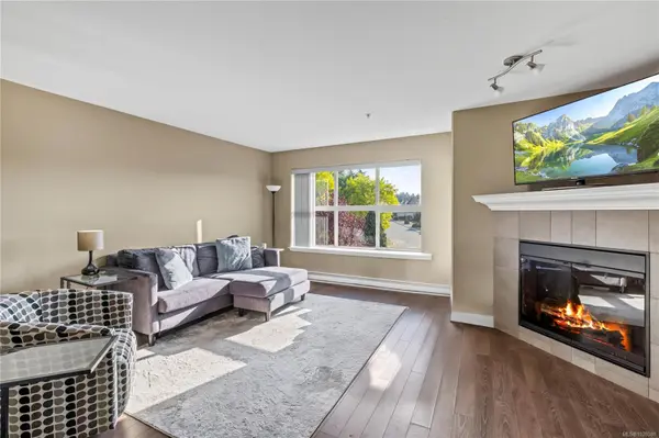 Nanaimo, BC V9T 0B5,5945 Kaden Pl #201