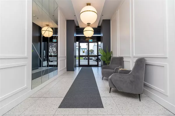 Sidney, BC V8L 1Y8,2461 Sidney Ave #411