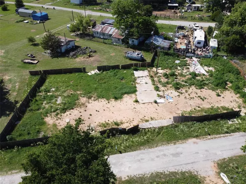 218 Kickapoo Trail #1, Weatherford, TX 76087