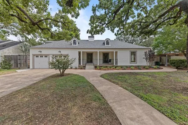 1804 Bluebonnet Drive, Fort Worth, TX 76111