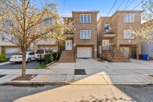 427 Fulton St #2, Elizabeth City, NJ 07206