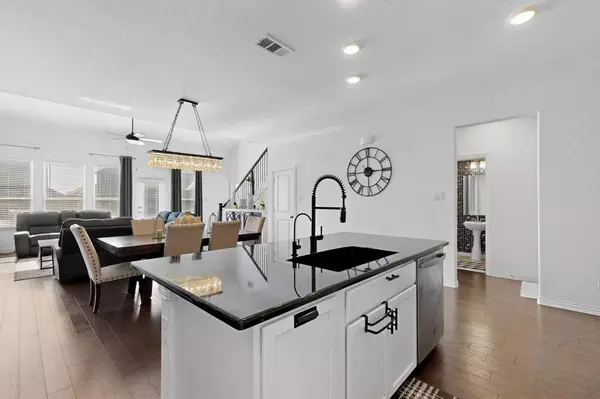 Arlington, TX 76001,2918 Grand Lookout Lane