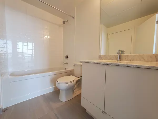 Toronto C01, ON M6K 0B2,49 East Liberty ST #2105