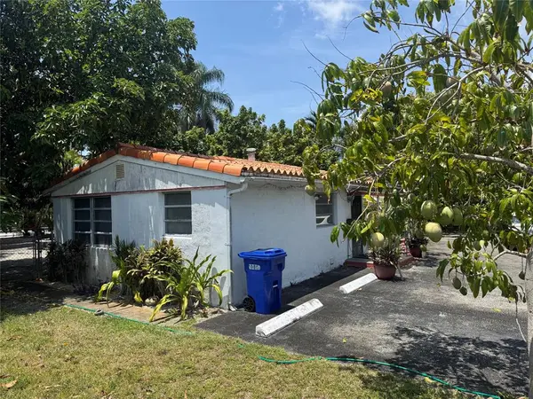 North Miami Beach, FL 33162,1100 NE 182nd St