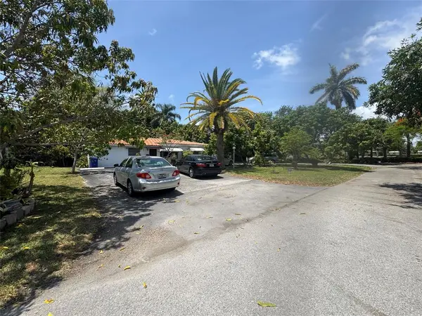 North Miami Beach, FL 33162,1100 NE 182nd St