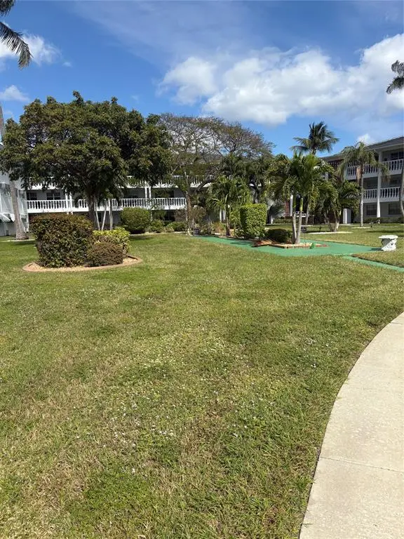 Fort Lauderdale, FL 33308,2455 NE 51st St #207