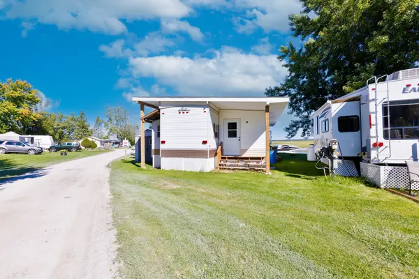 Severn, ON L0K 2C0,1838 Heron DR #14