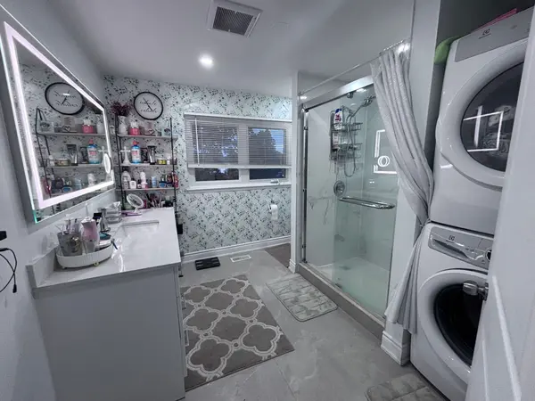 Brampton, ON L6W 2R9,18 Staveley CRES #Room 1