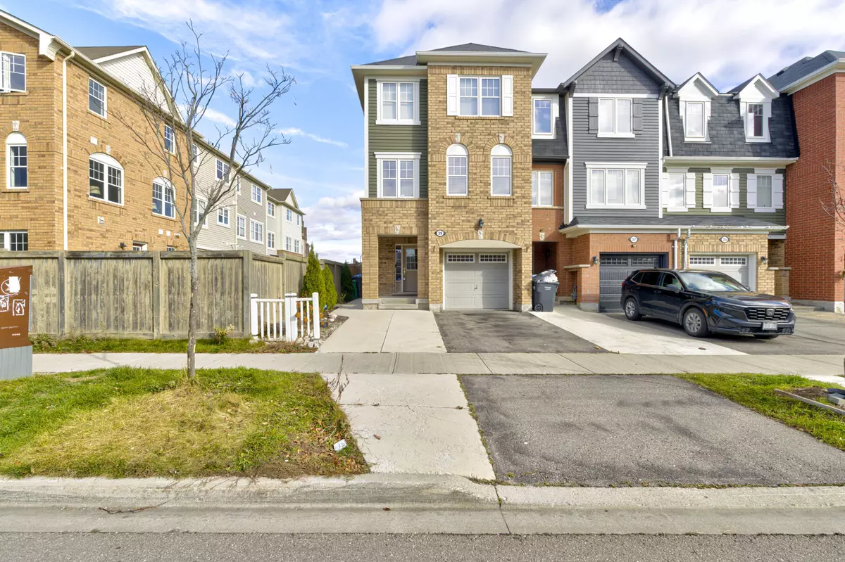 Brampton, ON L7A 0X8,39 Vanhorne Close