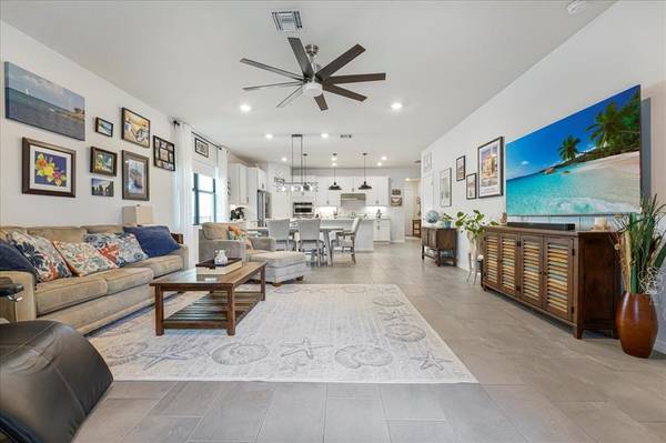 8258 NW 79th Ave,  Tamarac,  FL 33321