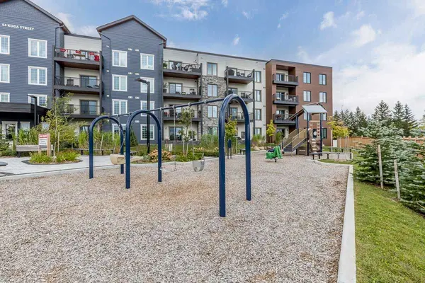 Barrie, ON L9J 0J6,54 Koda ST #412