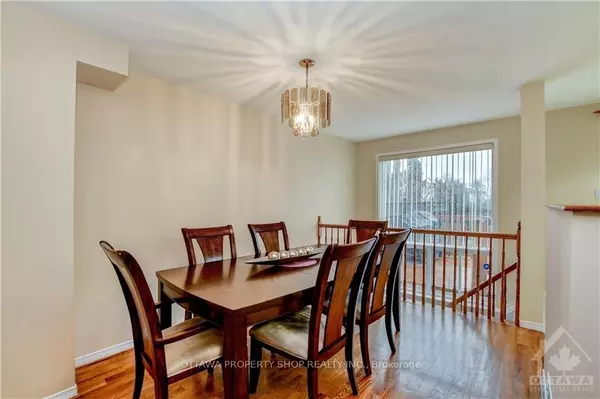 Barrhaven, ON K2J 4Z3,41 PALMADEO DR