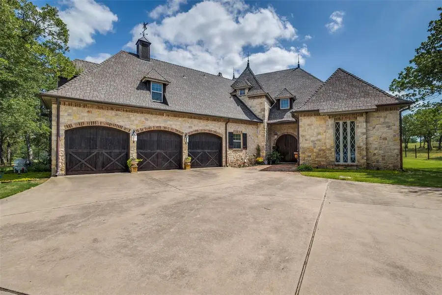 181 County Road 1326, Bridgeport, TX 76426