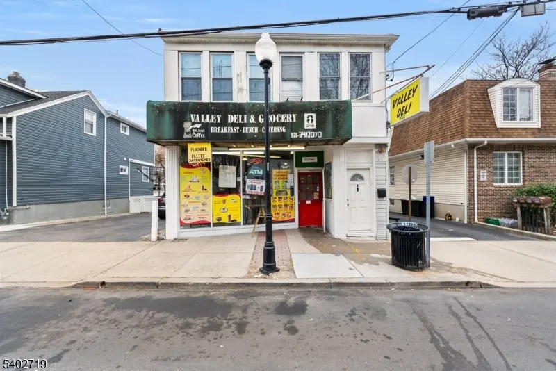 117 Valley Rd, Clifton City, NJ 07013