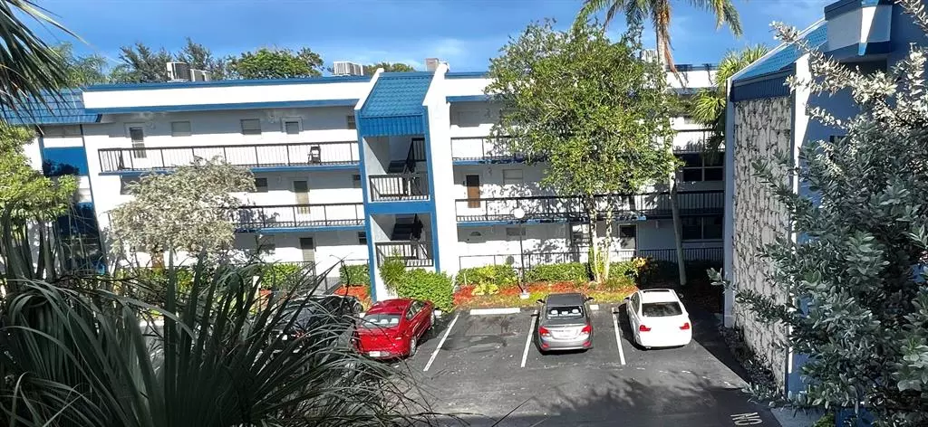 3080 Holiday Springs Blvd #301, Margate, FL 33063