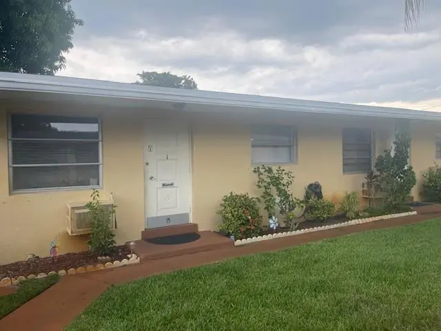 Hollywood, FL 33020,2241 Monroe St #1