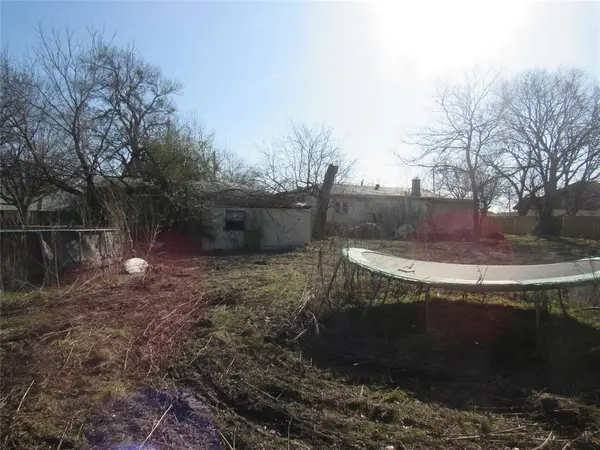 Bells, TX 75414,212 S Wilson Street