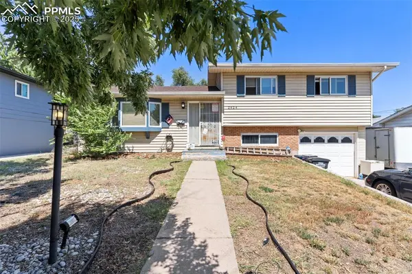 2624 Weir AVE, Colorado Springs, CO 80910