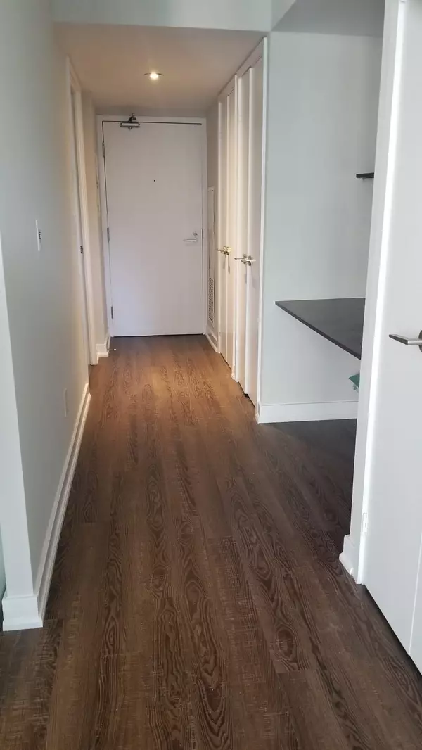 Toronto C08, ON M4Y 1T5,110 Charles ST E