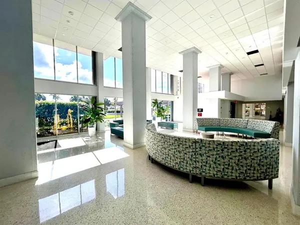 Pompano Beach, FL 33062,405 N OCEAN BL #527