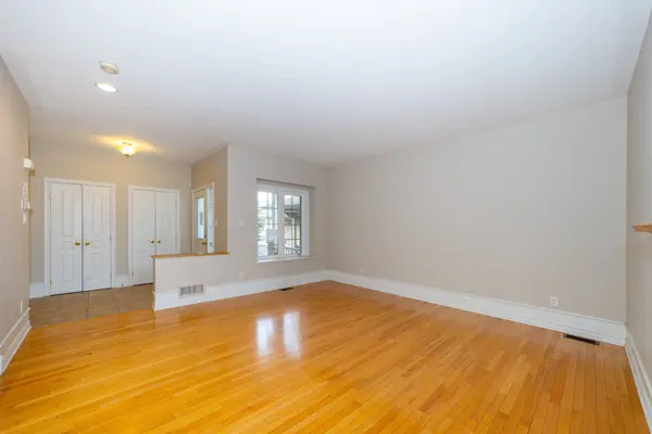 Blossom Park - Airport And Area, ON K1V 2K2,5090 North Bluff DR