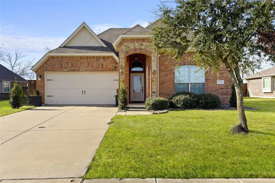 3233 Clear Springs Drive, Forney, TX 75126