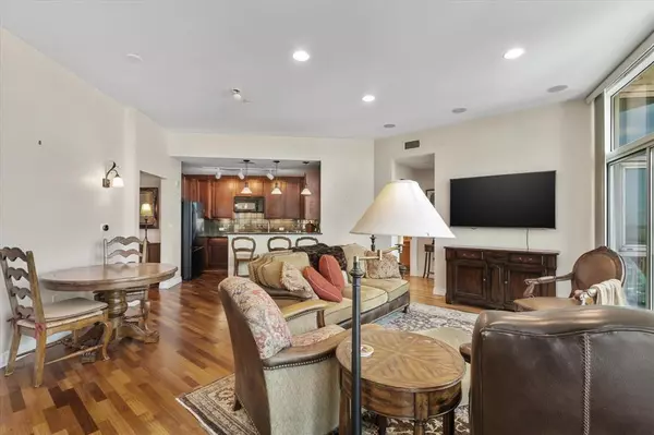 Fort Worth, TX 76102,500 Throckmorton Street #2301