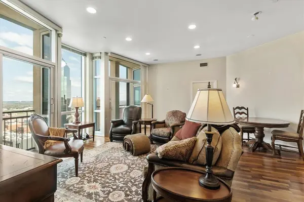 Fort Worth, TX 76102,500 Throckmorton Street #2301