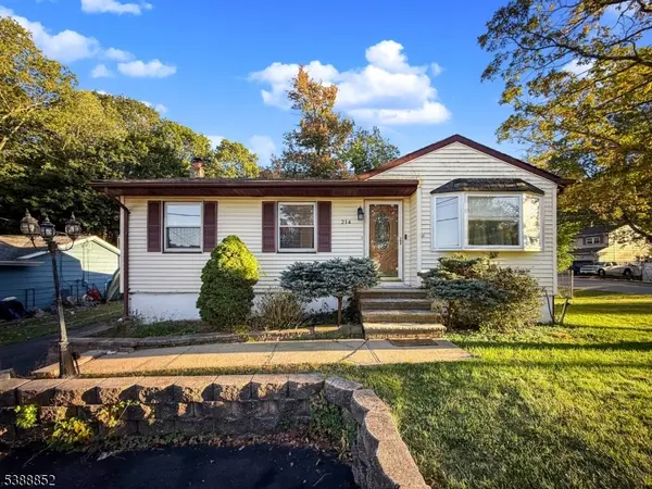 214 Durban Ave, Hopatcong Boro, NJ 07843