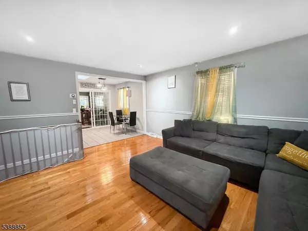 Hopatcong Boro, NJ 07843,214 Durban Ave