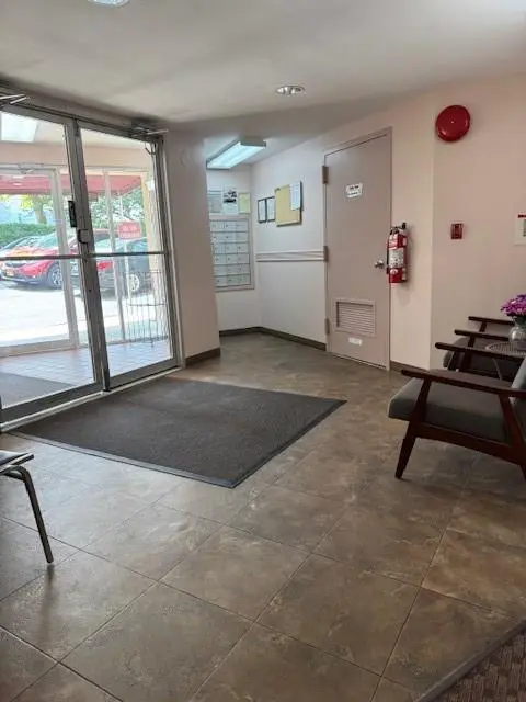 Brooklyn, NY 11229,3171 Whitney AVE #3F