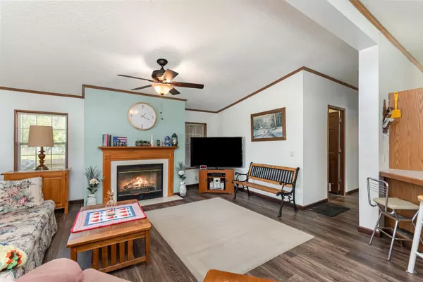 Saint Louis, MI 48880,532 Teman ST