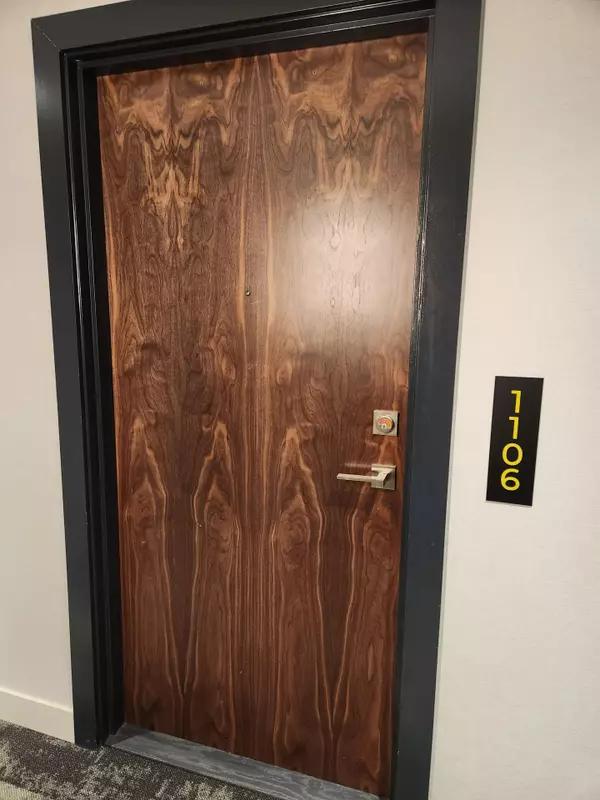 Toronto E01, ON M4M 0H1,45 Baseball PL #1106