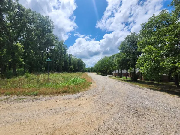 Nocona, TX 76255,167 Chisholm Trail