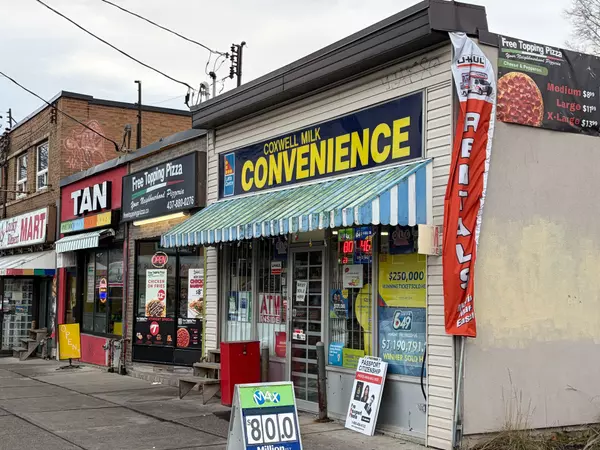 Toronto E03, ON M4C 3G4,1019 Coxwell AVE