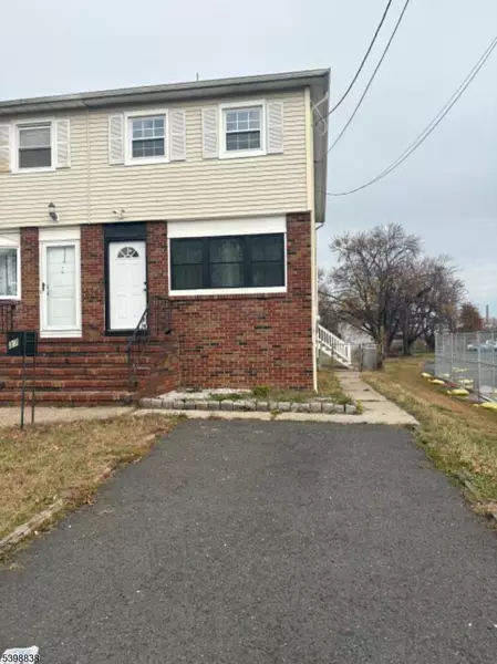 37 Irving St, Carteret Boro, NJ 07008