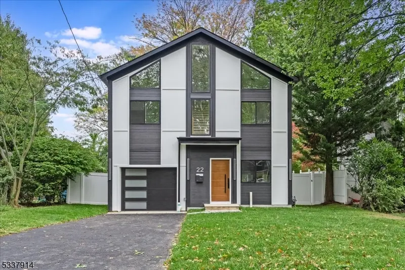22 Locust Ave, Millburn Twp., NJ 07041