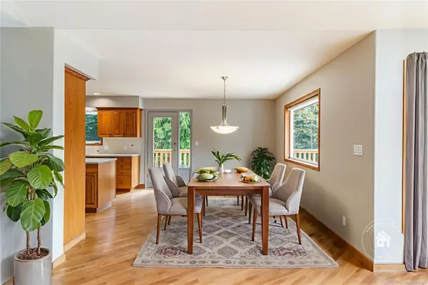 Errington, BC V0R 1V0,1010 Middlegate Rd