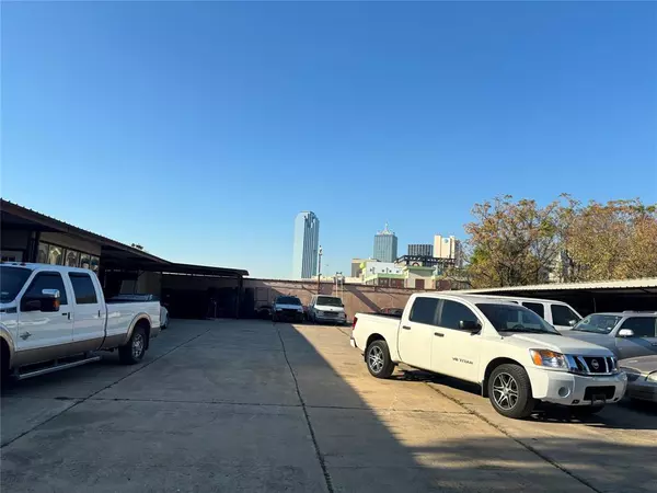 Dallas, TX 75215,1204 Powhattan Street