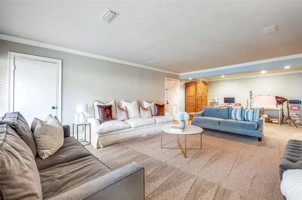 Dallas, TX 75225,6353 Diamond Head Circle #D