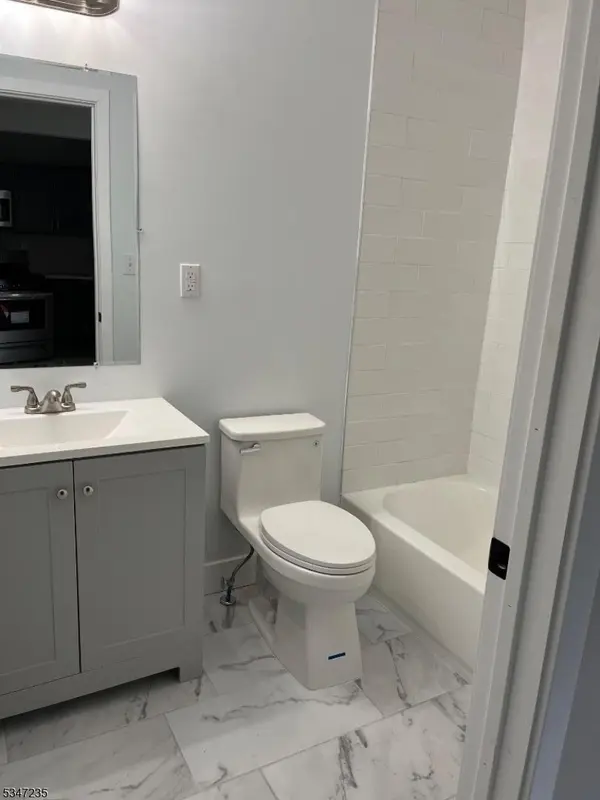 Paterson City, NJ 07522,60 Laurel St