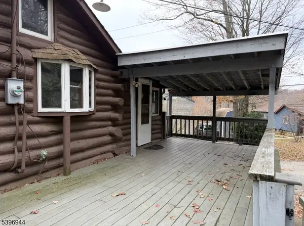 West Milford Twp., NJ 07480,7 Yacare Path