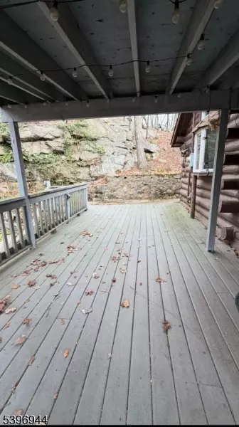 West Milford Twp., NJ 07480,7 Yacare Path