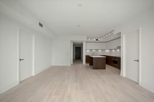 Toronto C11, ON M4G 0C9,33 Frederick Todd WAY #1406