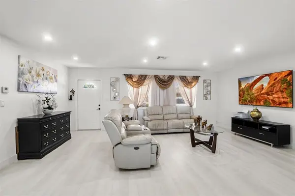 Miramar, FL 33023,6613 Dahlia Dr