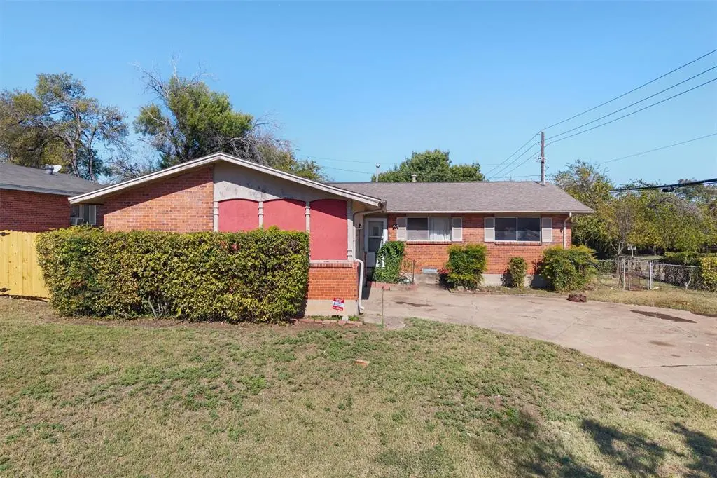 Dallas, TX 75211,2588 Wood Valley Drive