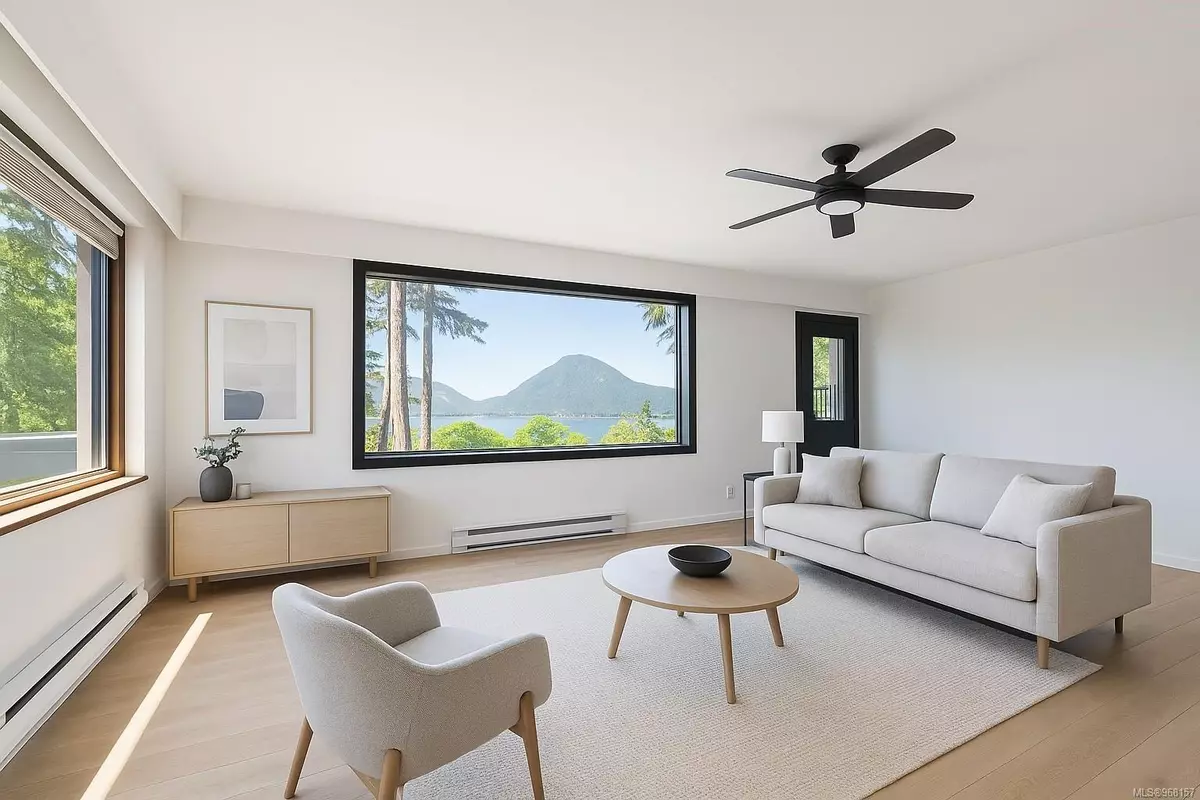 Tofino, BC V0R 2Z0,251 Campbell St