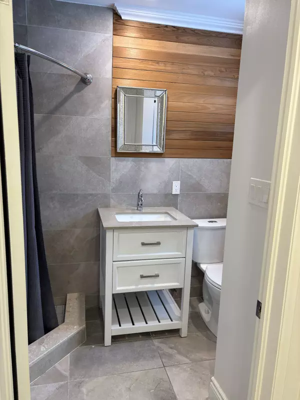 Saugeen Shores, ON N0H 2L0,60 Grenville ST N