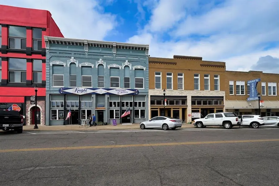 511-513 W Main Street, Denison, TX 75020